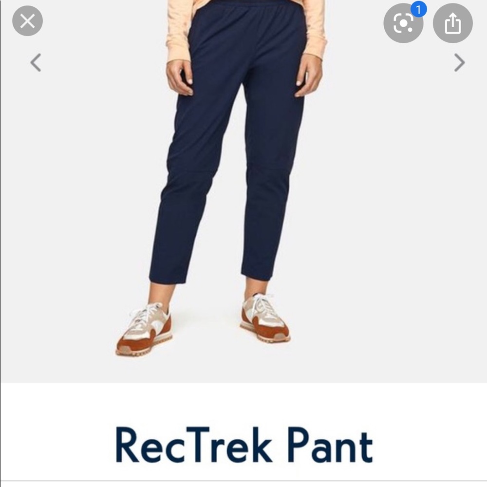 Outdoor Voices Rec Trek women’s track pant in Navy